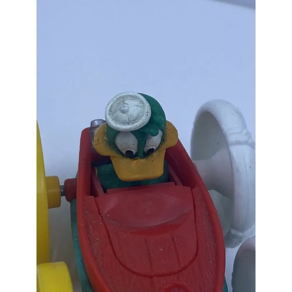1990 Mcdonalds Happy Meal Toy Tiny Toons Adventure Flip Car Plucky & Babes